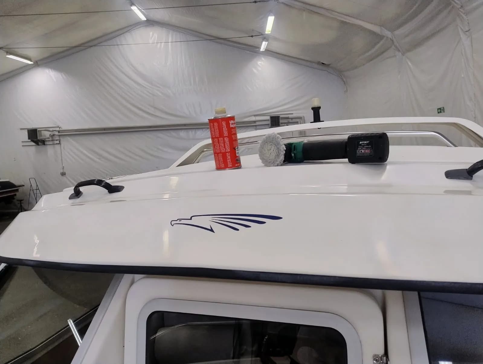 Poleringskit på kajuttak